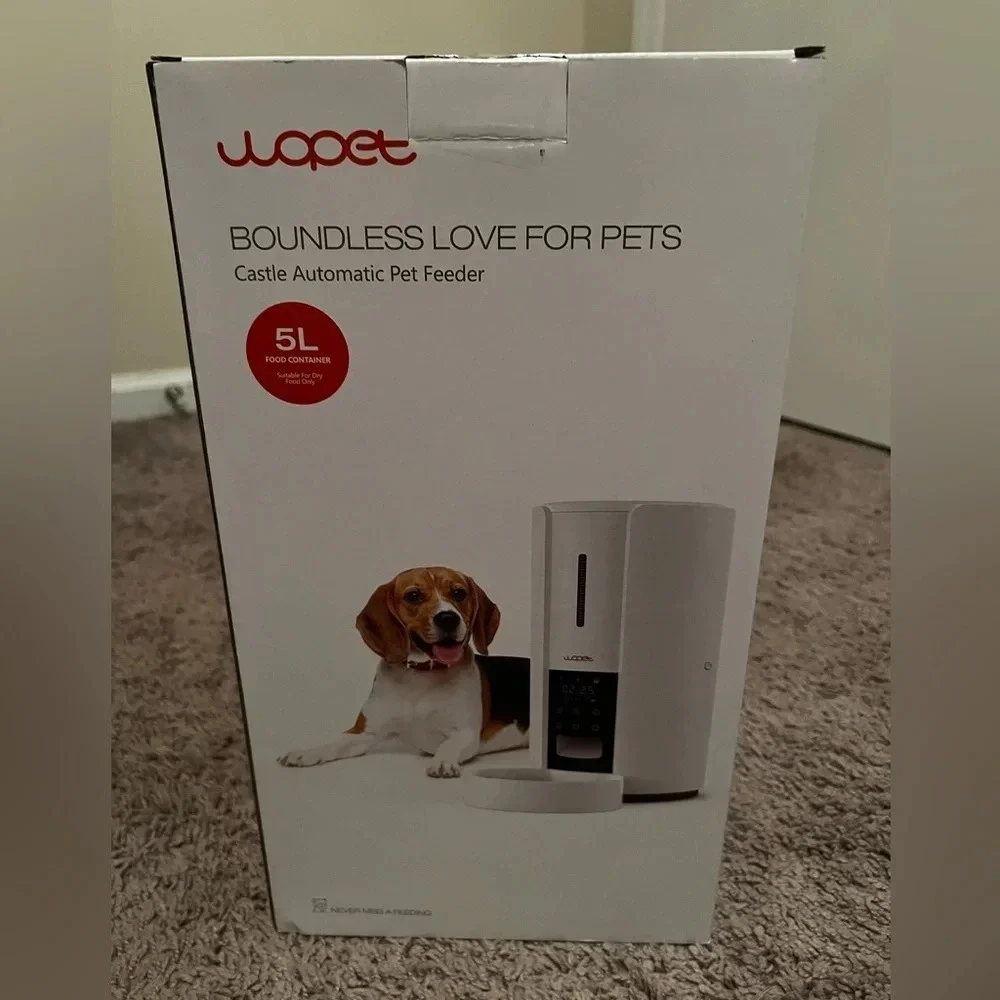 NEW Automatic Dog or Cat Feeder